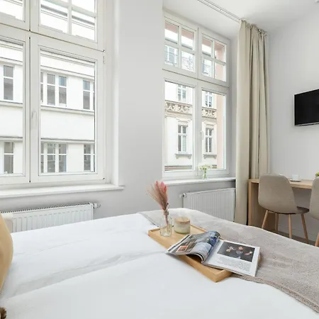 Comfortable With A Desk In The Center Of Near Spodek By Renters * Katovice