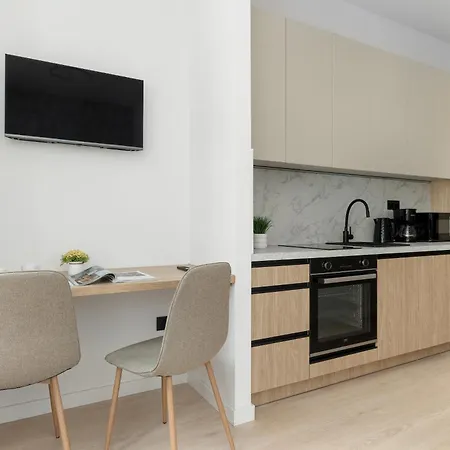 Comfortable With A Desk In The Center Of Near Spodek By Renters Apartmán Katovice